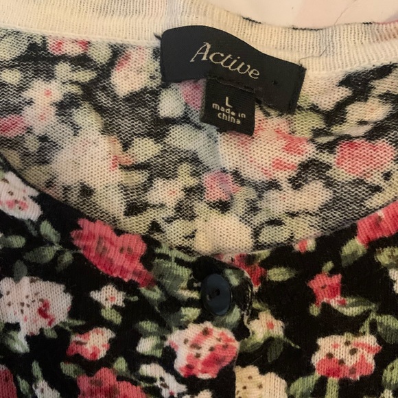 Active Floral Cardigan. - Picture 2 of 4